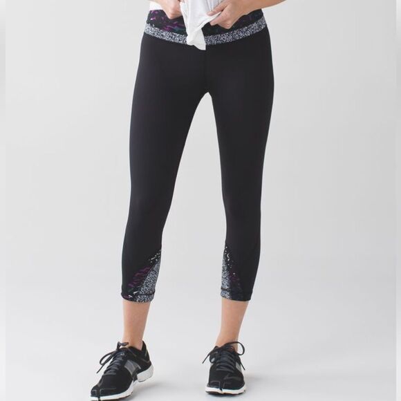 Lululemon Run: Inspire CropBiggie Fleur Sombre Caspian Blue Black - Picture 1 of 9